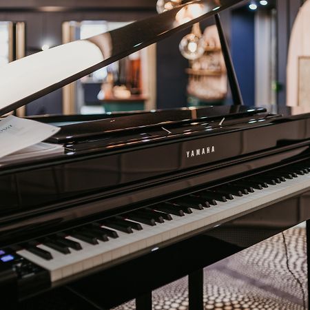 Le Grand Hotel Валенсиен Екстериор снимка