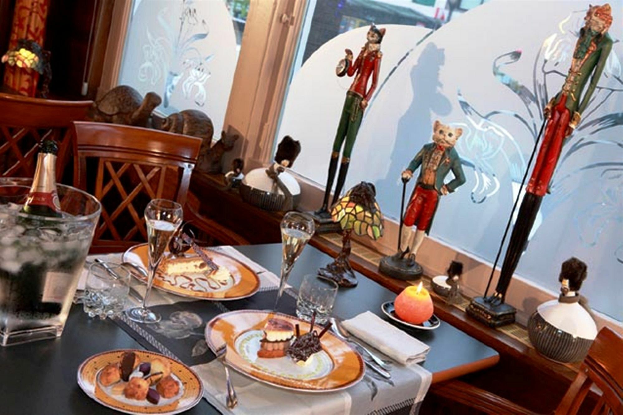 Le Grand Hotel Валенсиен Екстериор снимка